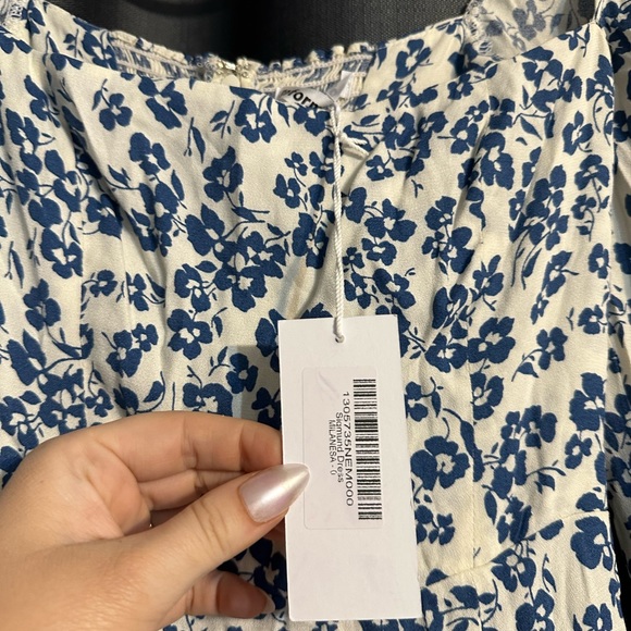 Reformation Sigmund dress - Picture 3 of 5